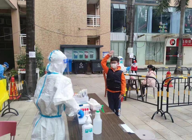 深圳龙岗：战疫一线闪耀文明之光9.png