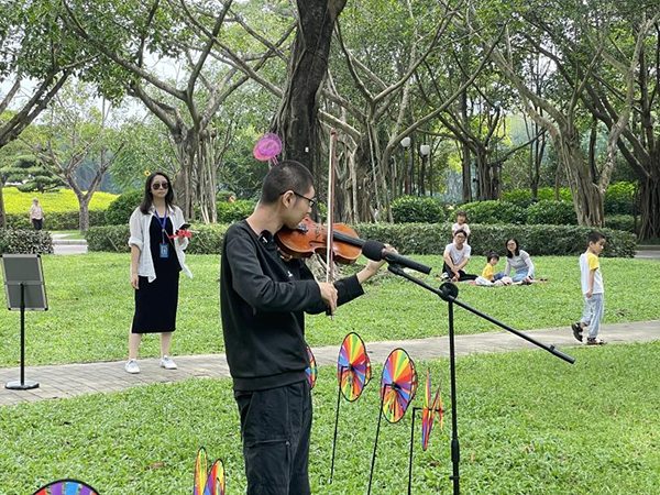 闫泽鹏，小提琴独奏《海顿C大调小提琴协奏曲第一乐章》