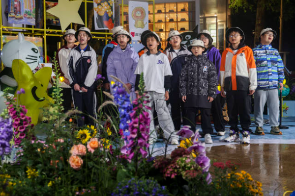 3月30日，在世界孤独症日来临之际，一场特殊的露天音乐会在深圳上演。