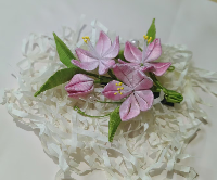 图：非遗缠花作品展示